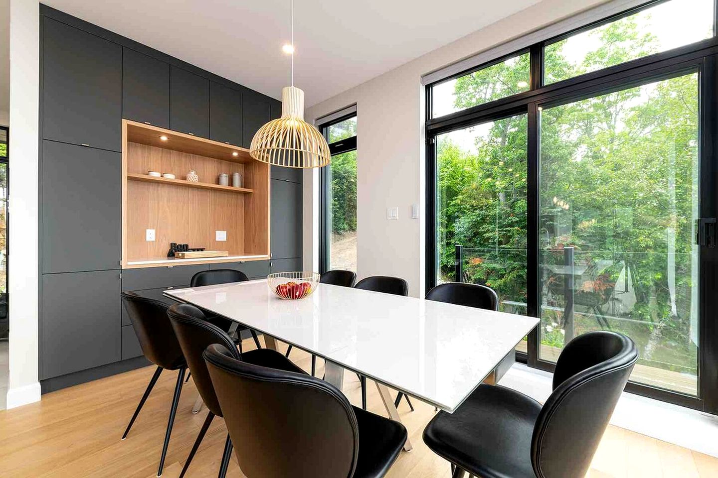 Luxury Villa with Stunning Views and Hot-tub in Baie Saint Paul, Quebec