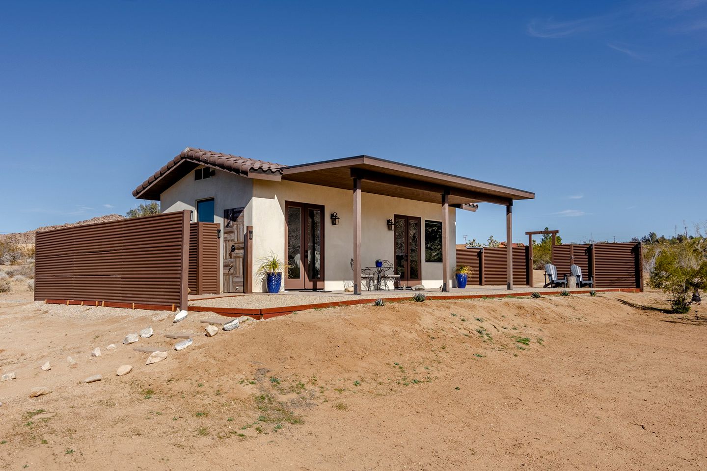Wonderful Cottage with Hot-tub and Fire Pit in Joshua Tree, California