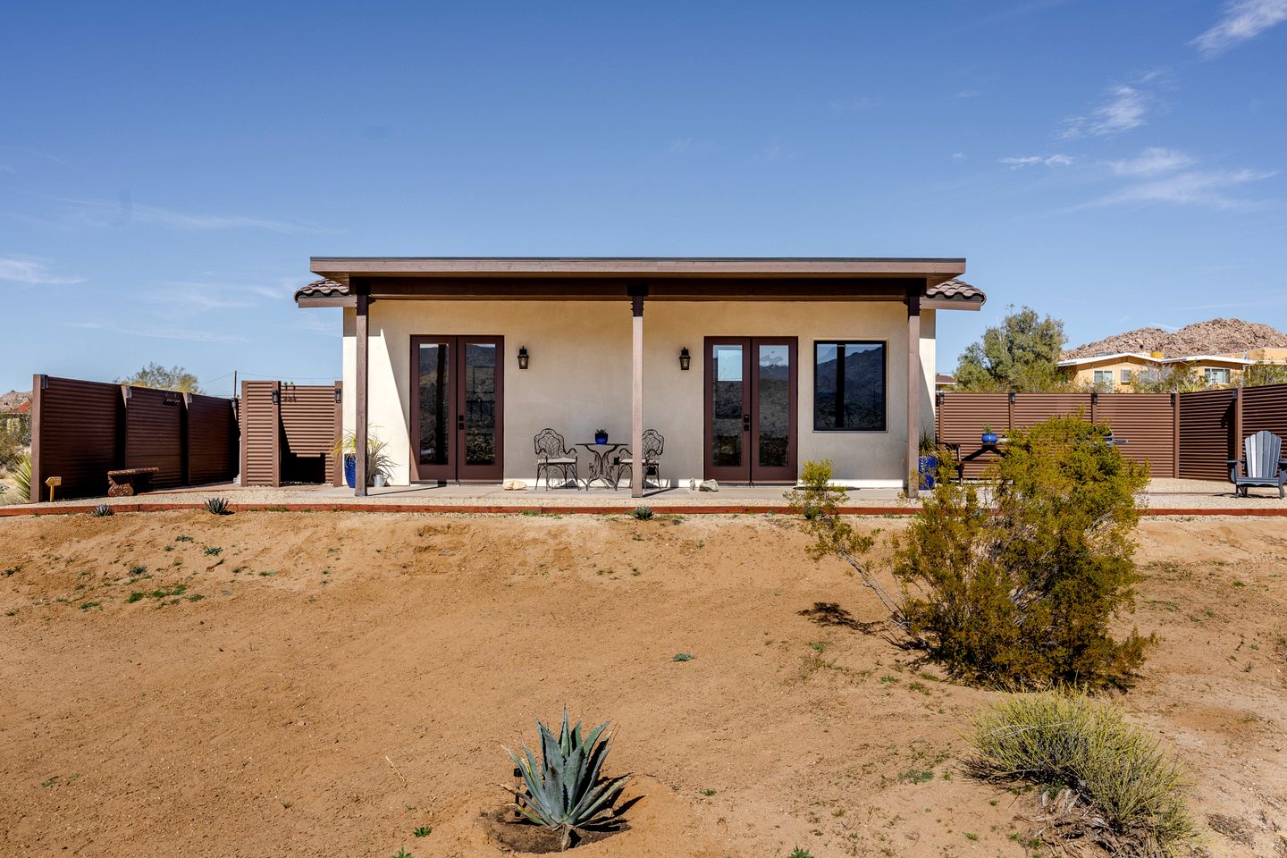 Wonderful Cottage with Hot-tub and Fire Pit in Joshua Tree, California
