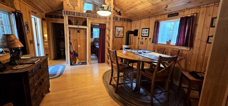 Cabins (United States of America, Greenville, Maine)