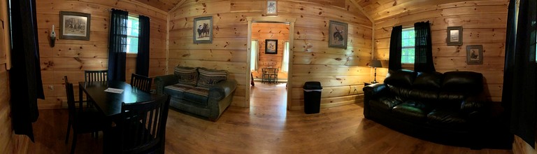 Cabins (United States of America, Monterville, West Virginia)