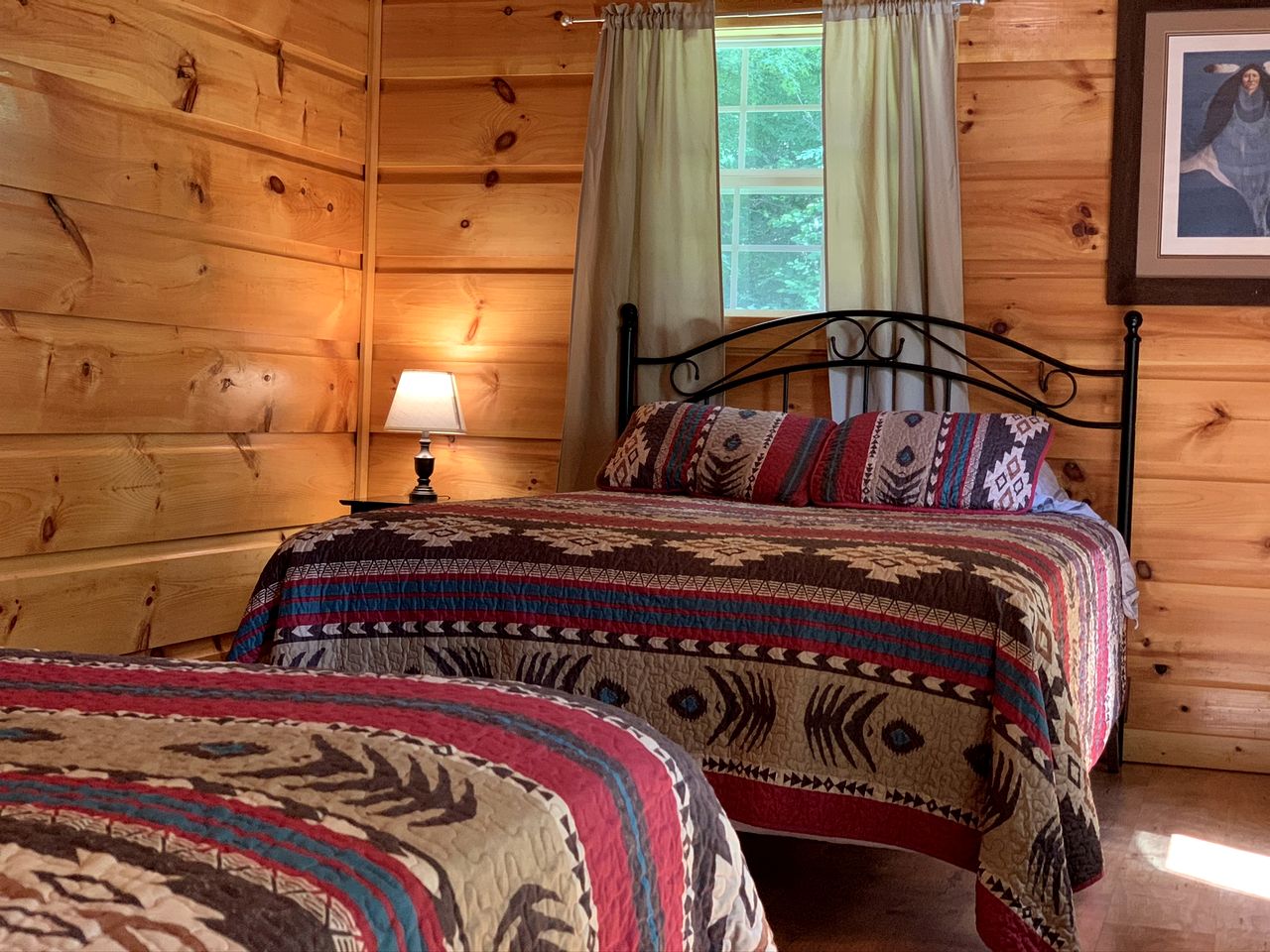 Quaint Cabin with Outdoor Grill and Picnic Space in West Virginia