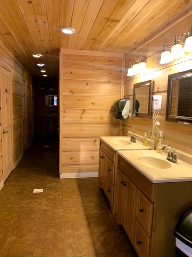 Cabins (United States of America, Monterville, West Virginia)