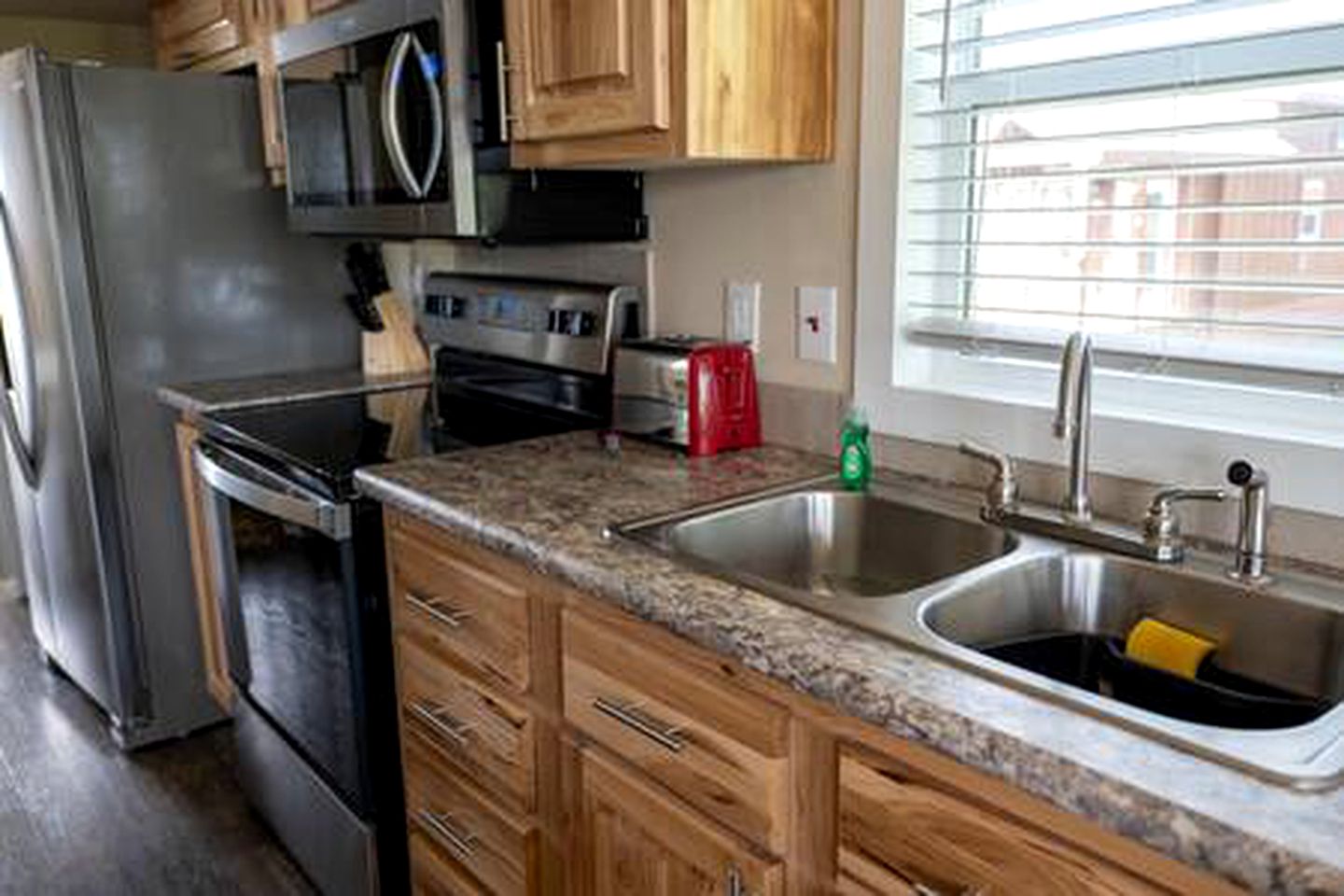 Quaint Cabin Rental for Pet-Friendly Vacations near Lake Bridgeport, Texas