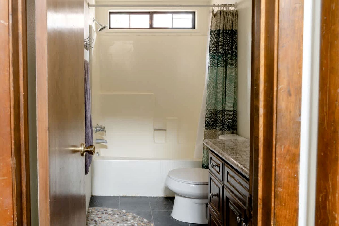 Quaint Cottage in The Village near Big Bear Lake, Perfect for a Weekend Escape