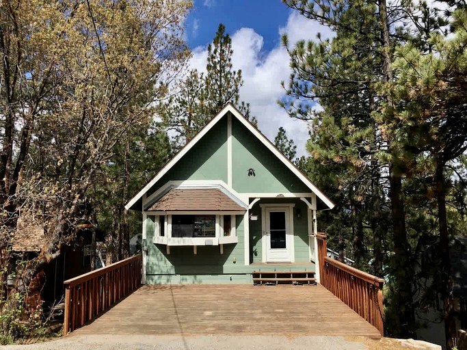 Cottages (United States of America, Big Bear Lake, California)