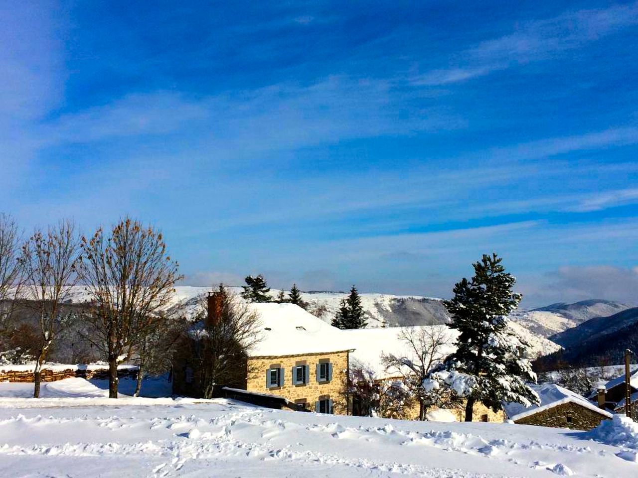 Quaint Holiday Rental for a Glamping Getaway near Cronce, France