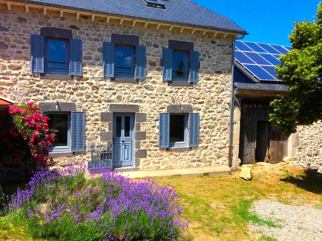 Quaint Holiday Rental for a Glamping Getaway near Cronce, France