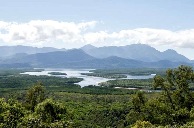 Tiny Houses (Australia, Cardwell, Queensland)