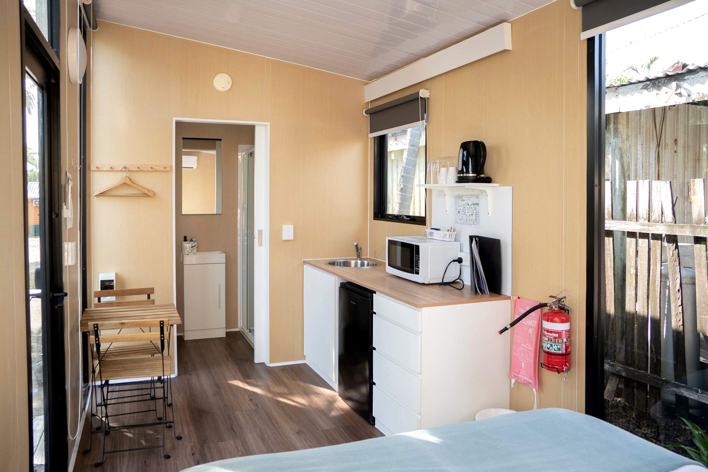 Quaint Cozy Tiny House Perfect for Two in Cardwell, Queensland