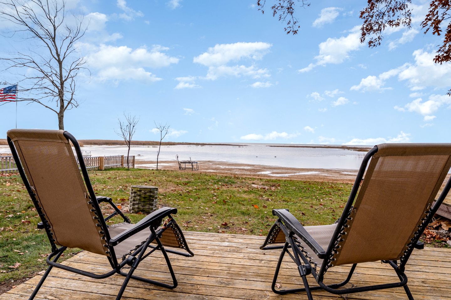 Quaint Lake Cottage Perfect to Reconnect with Nature in Michigan