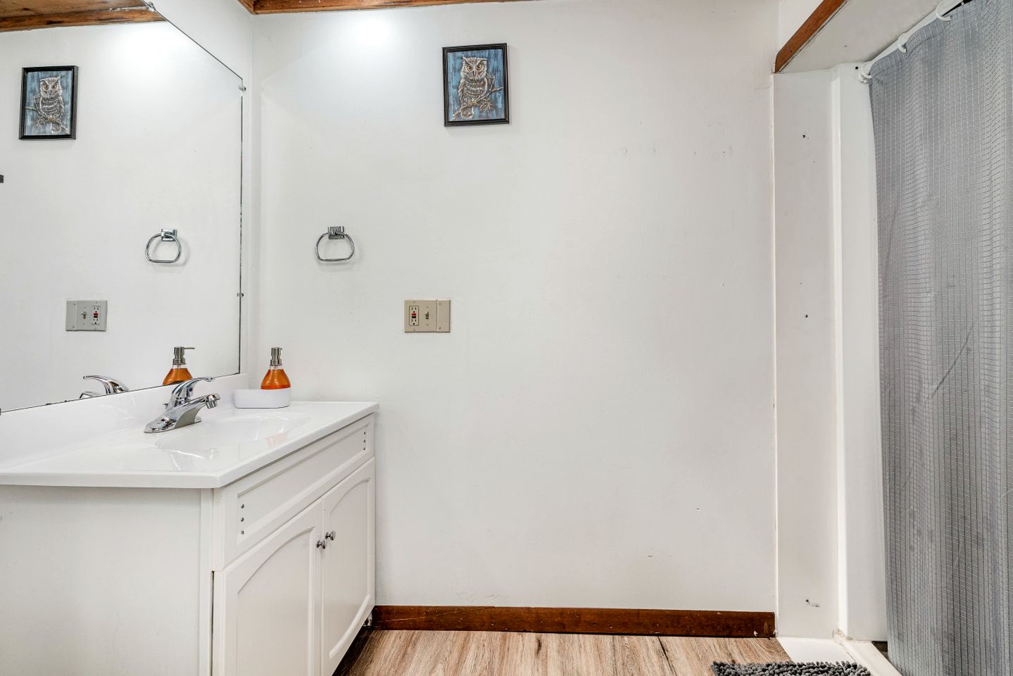 Quaint Lake Cottage Perfect to Reconnect with Nature in Michigan