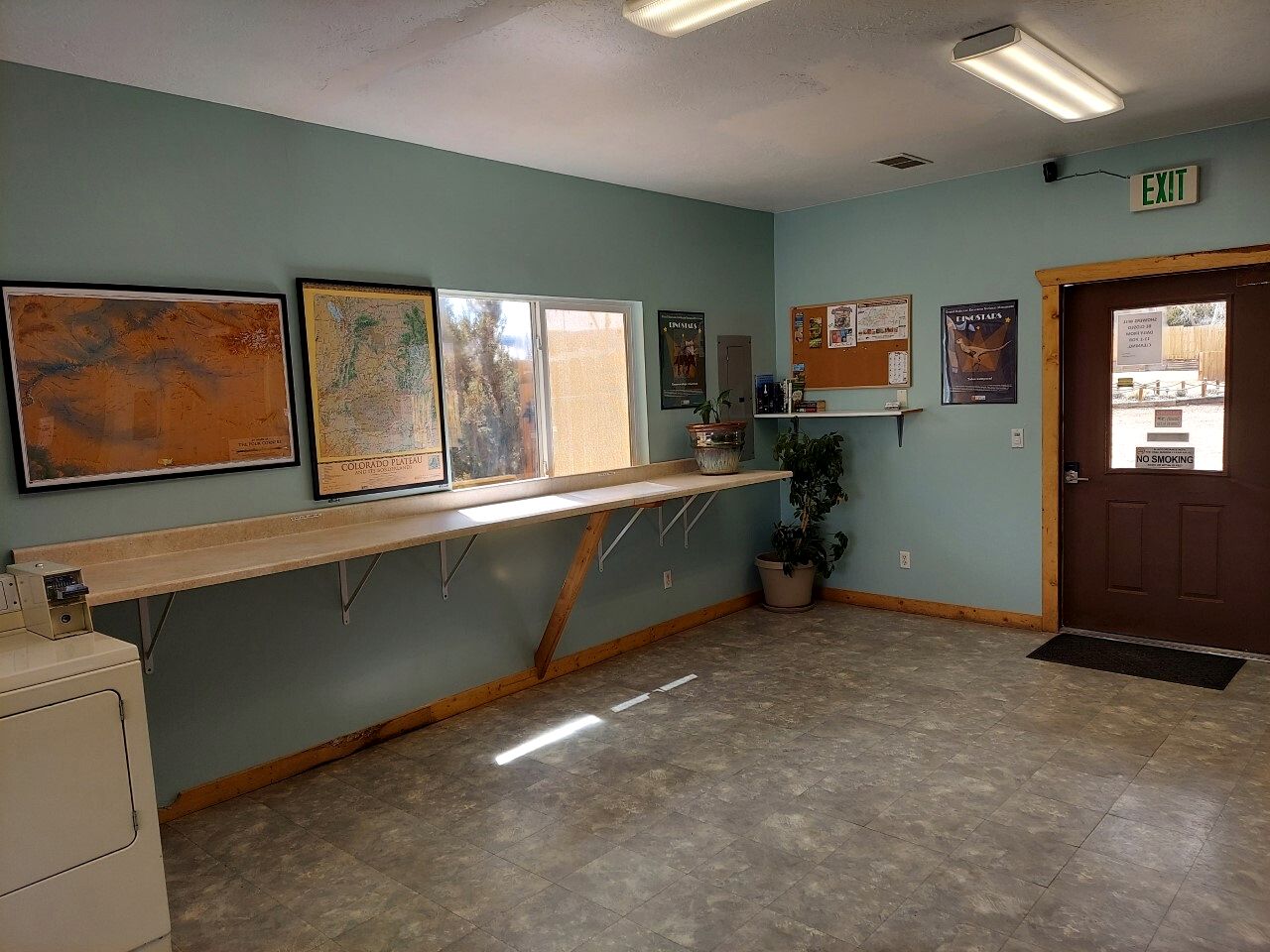 Quaint and Rustic Cabin with Views of the Upper Escalante River Corridor Canyon, Escalante, Utah