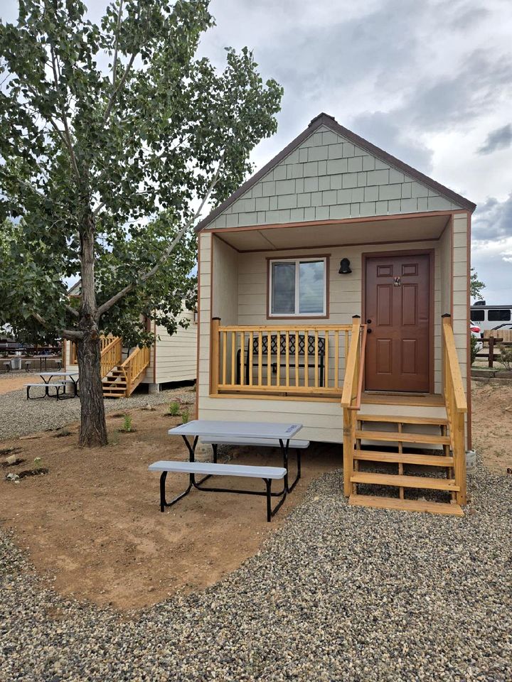 Cabins (United States of America, Escalante, Utah)