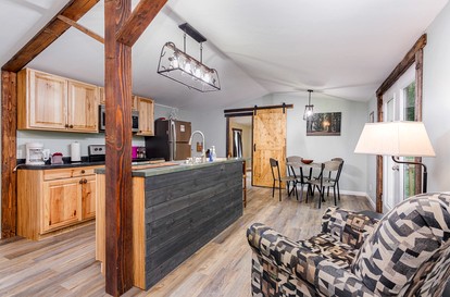 Quaint Secluded Cottage with Private Hot-Tub Incredible for a Weekend Getaway at Hocking Hills in Ohio photo 4