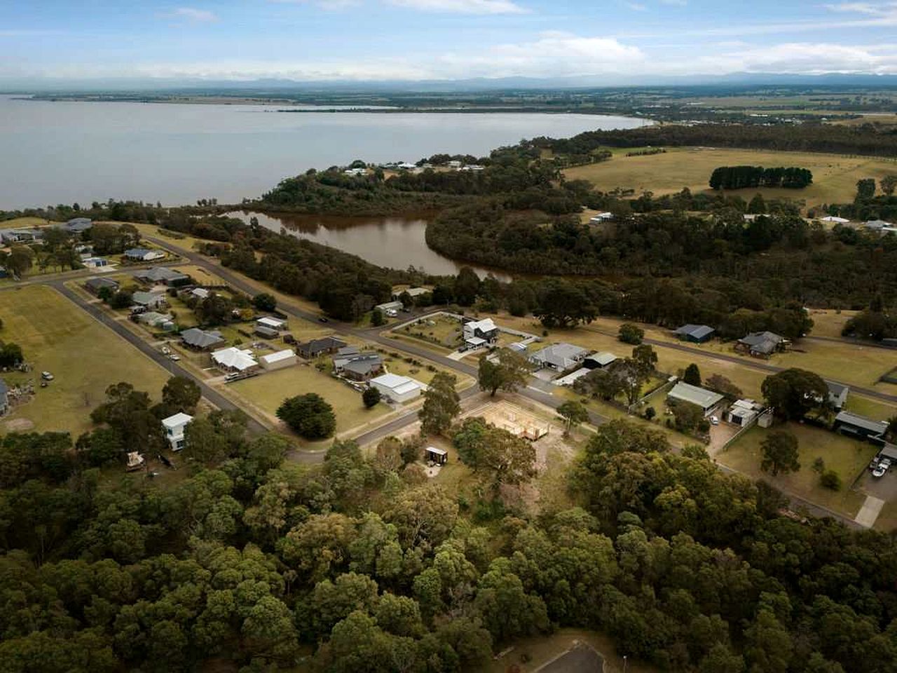 Quaint Tiny House Perfect to Disconnect in Metung, Victoria