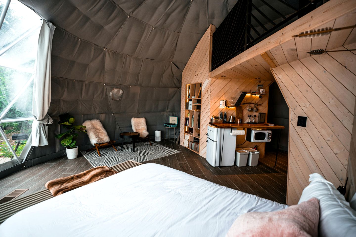 Quality Time in Nature: Marble Falls Luxury Glamping for Families