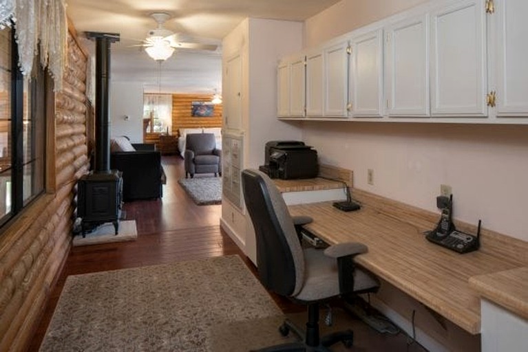 Log Cabins (United States of America, Williams, Arizona)