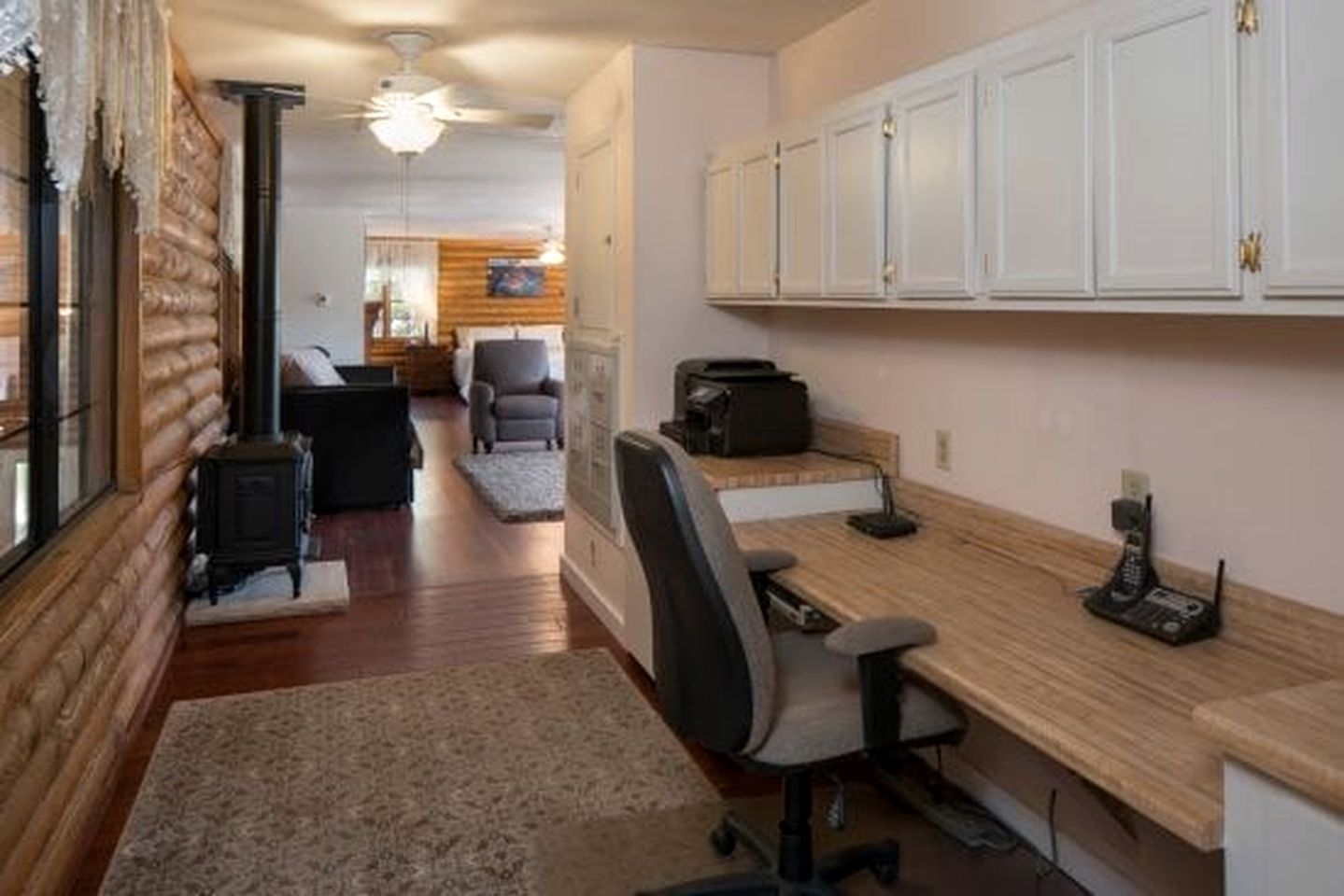 Amazing Spacious Log Cabin for Lage Family Groups with Incredible Backyard and Fantastic Views in Williams, Arizona