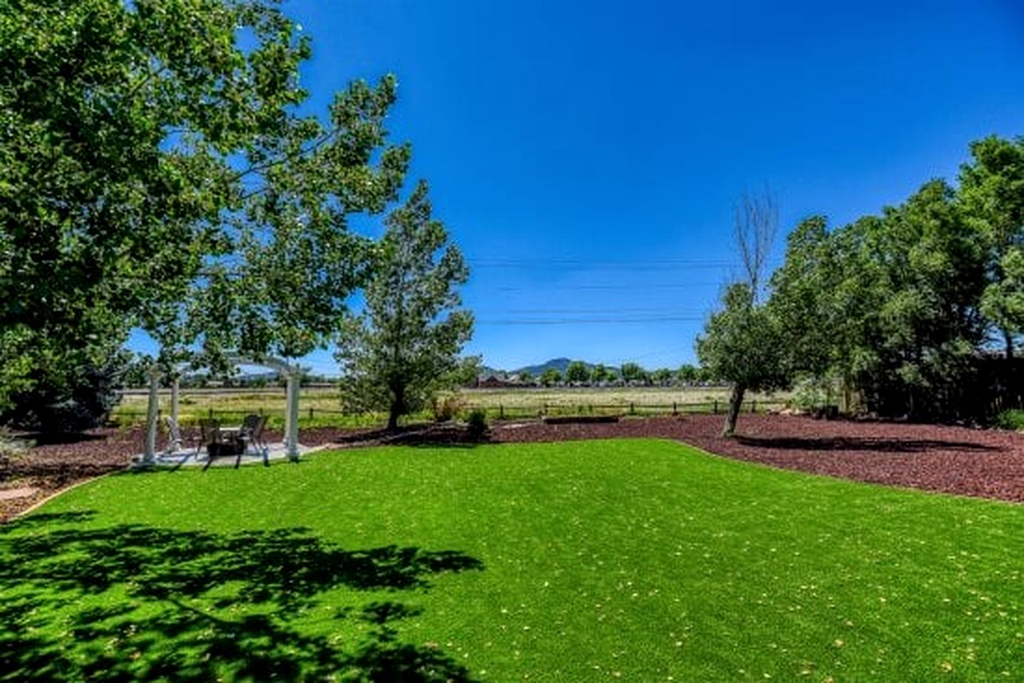 Amazing Spacious Log Cabin for Lage Family Groups with Incredible Backyard and Fantastic Views in Williams, Arizona