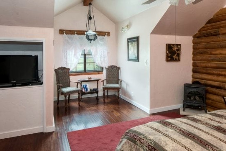 Log Cabins (United States of America, Williams, Arizona)