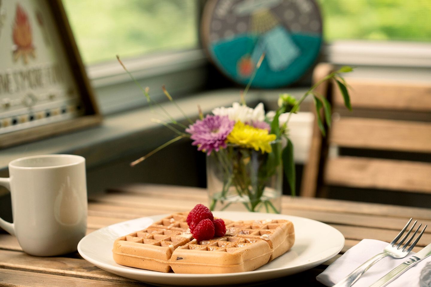 Boutique Queen Suite Glamping Tent with Two Queen Beds, Patio Dining, Grill, Pet Friendly in Broadalbin, New York