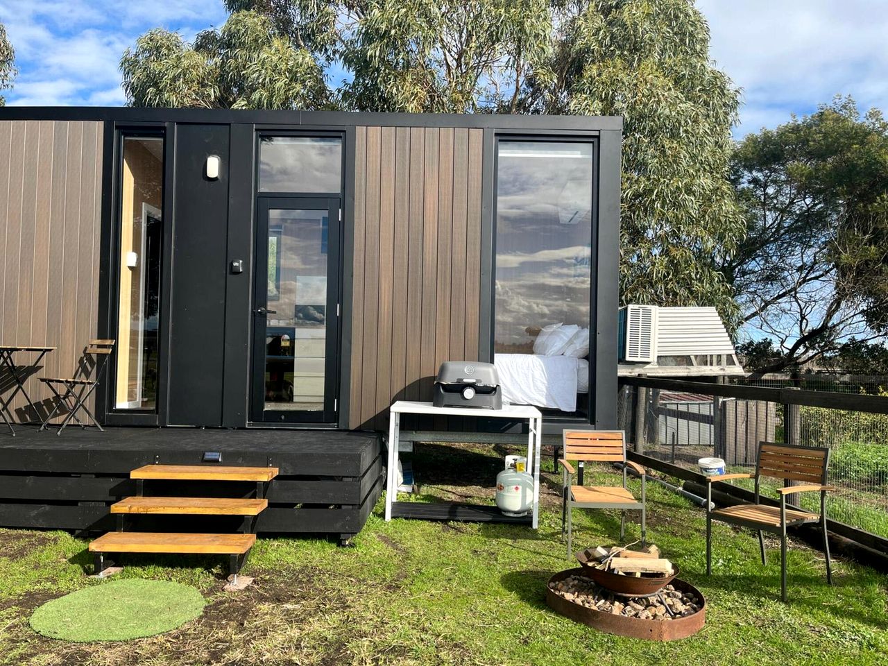 Cozy Farmstay Tiny Home with Private Bay Access near Phillip Island, Grantville VIC