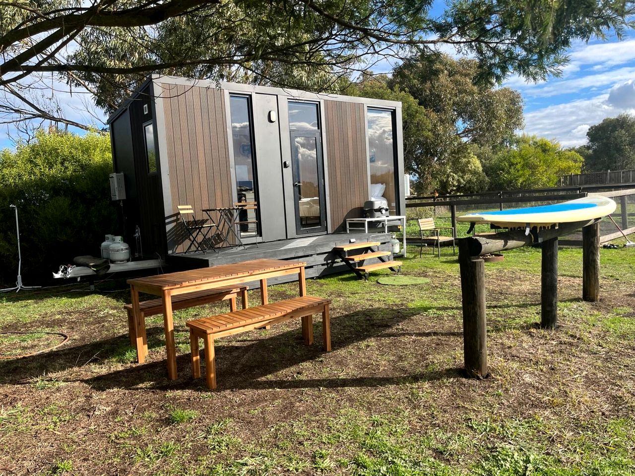 Cozy Farmstay Tiny Home with Private Bay Access near Phillip Island, Grantville VIC