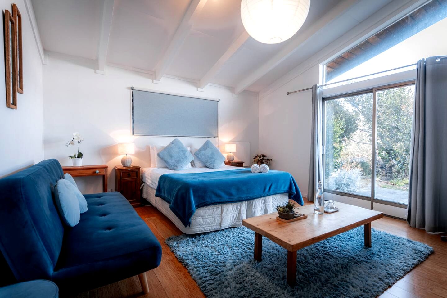 Lovely Queenstown Accommodation with Lake Views