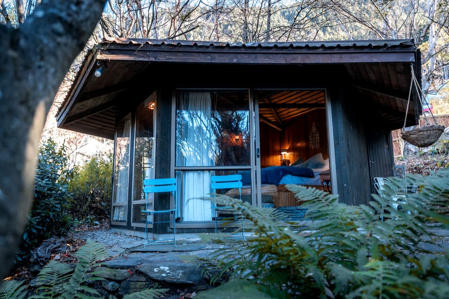Magical Queenstown Cabin with Lake Views