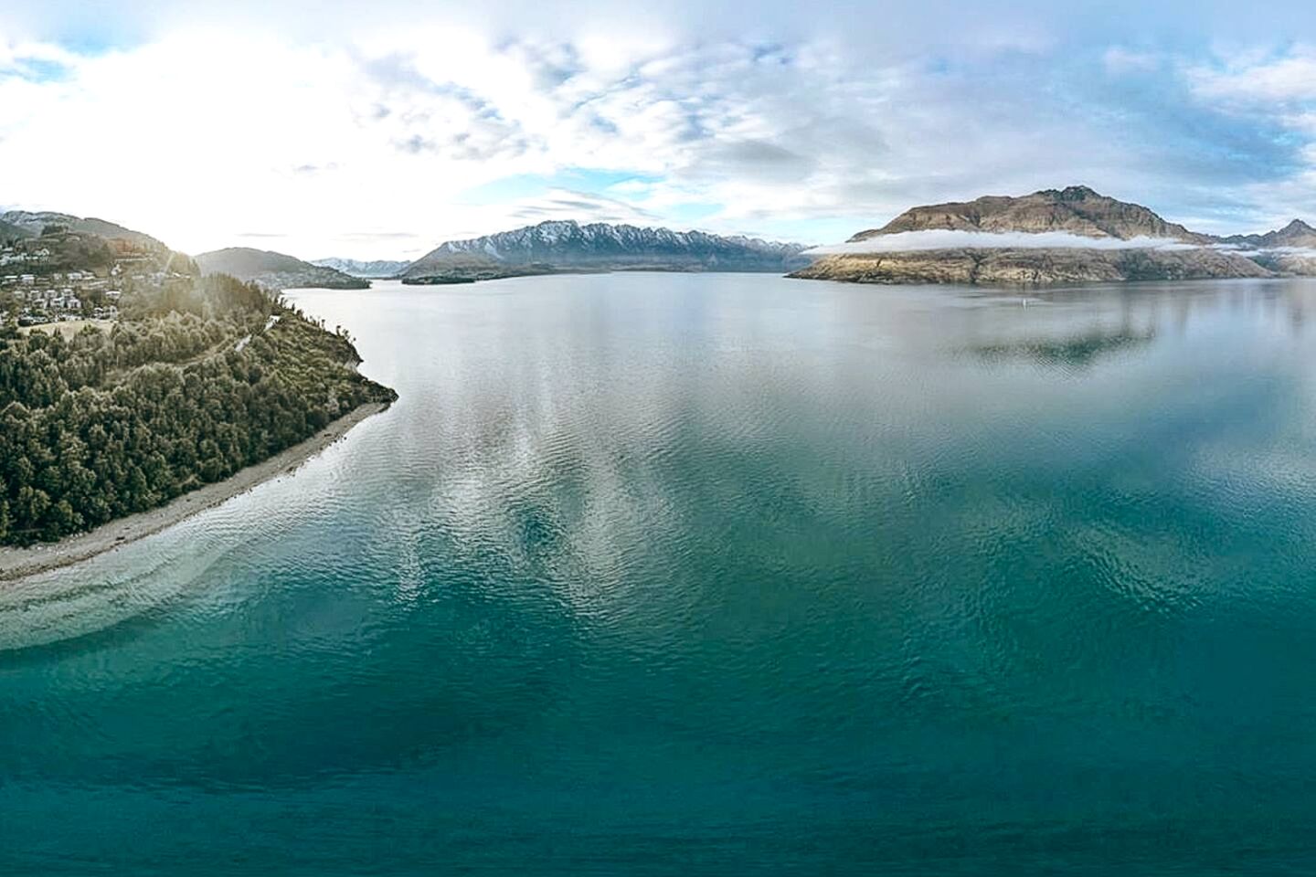 Gorgeous Queenstown Retreat Above Lake Wakatipu