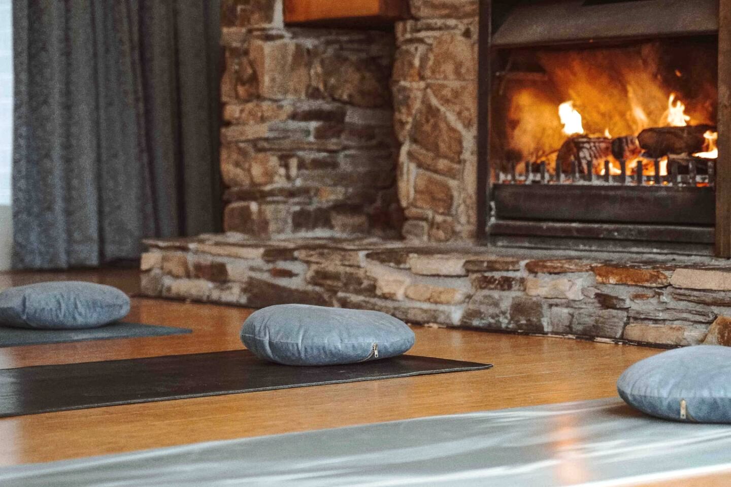 Gorgeous Queenstown Retreat Above Lake Wakatipu