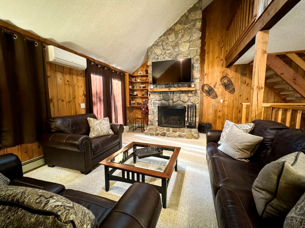 Quiet Cabin with Deck Overlooking Trees in North Conway, New Hampshire