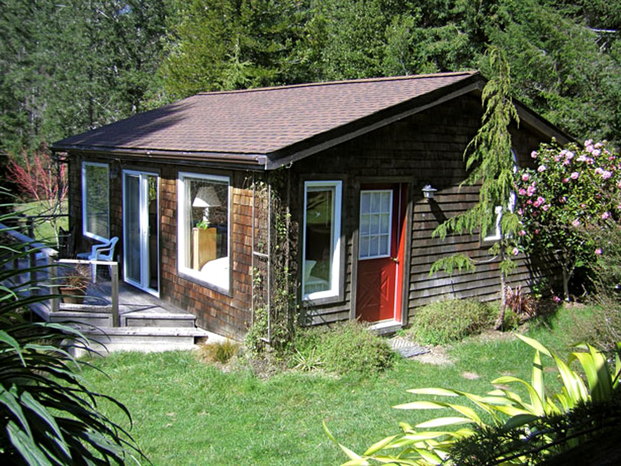 Rural Vacation Cottage near the Coast and the Town of Albion in Northern California