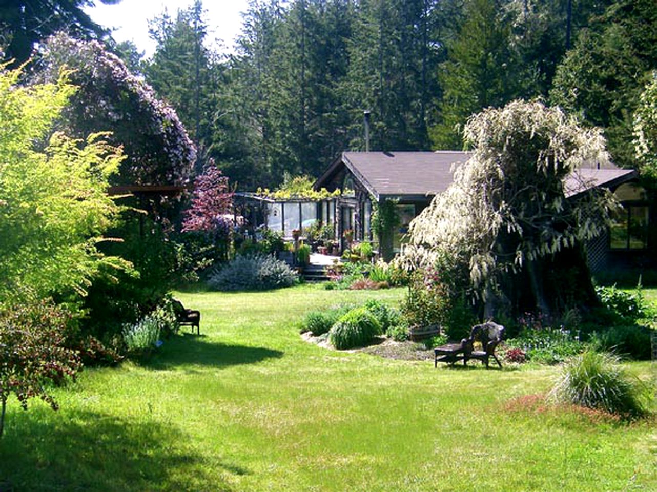 Rural Vacation Cottage near the Coast and the Town of Albion in Northern California