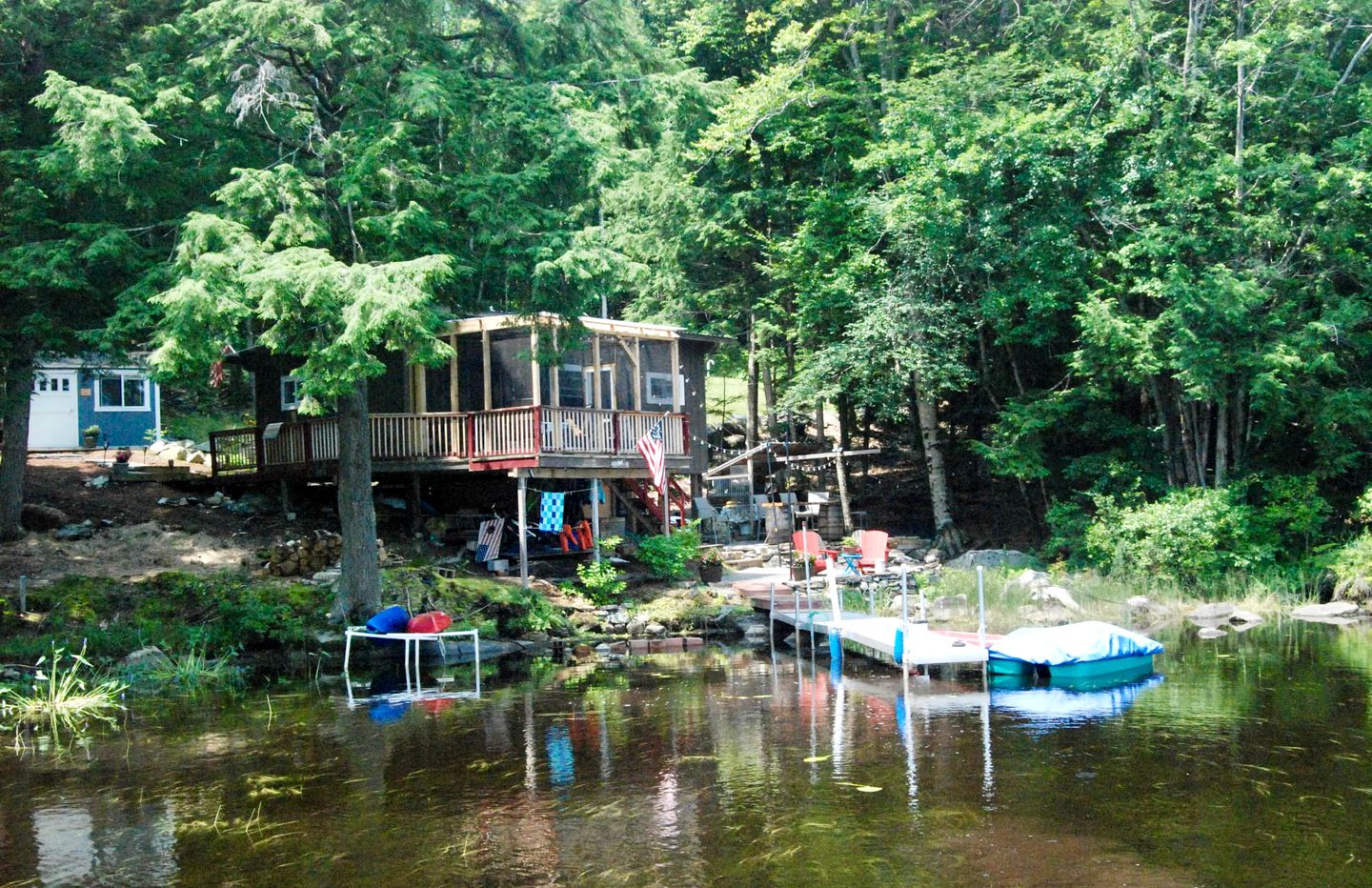 Quiet Lakefront Cabin on Crystal Lake, Cabins, Enfield, United States
