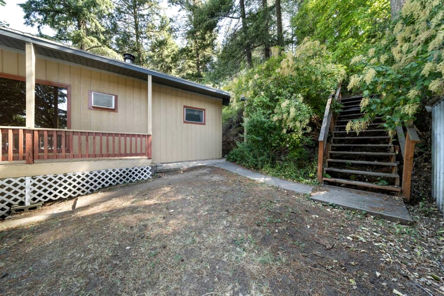 Secluded, Rustic Lakefront Home, Nestled on the Peaceful Shores of Lake Coeur d’Alene, Idaho