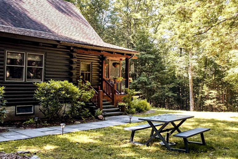 Cabins (United States of America, Stone Ridge, New York)
