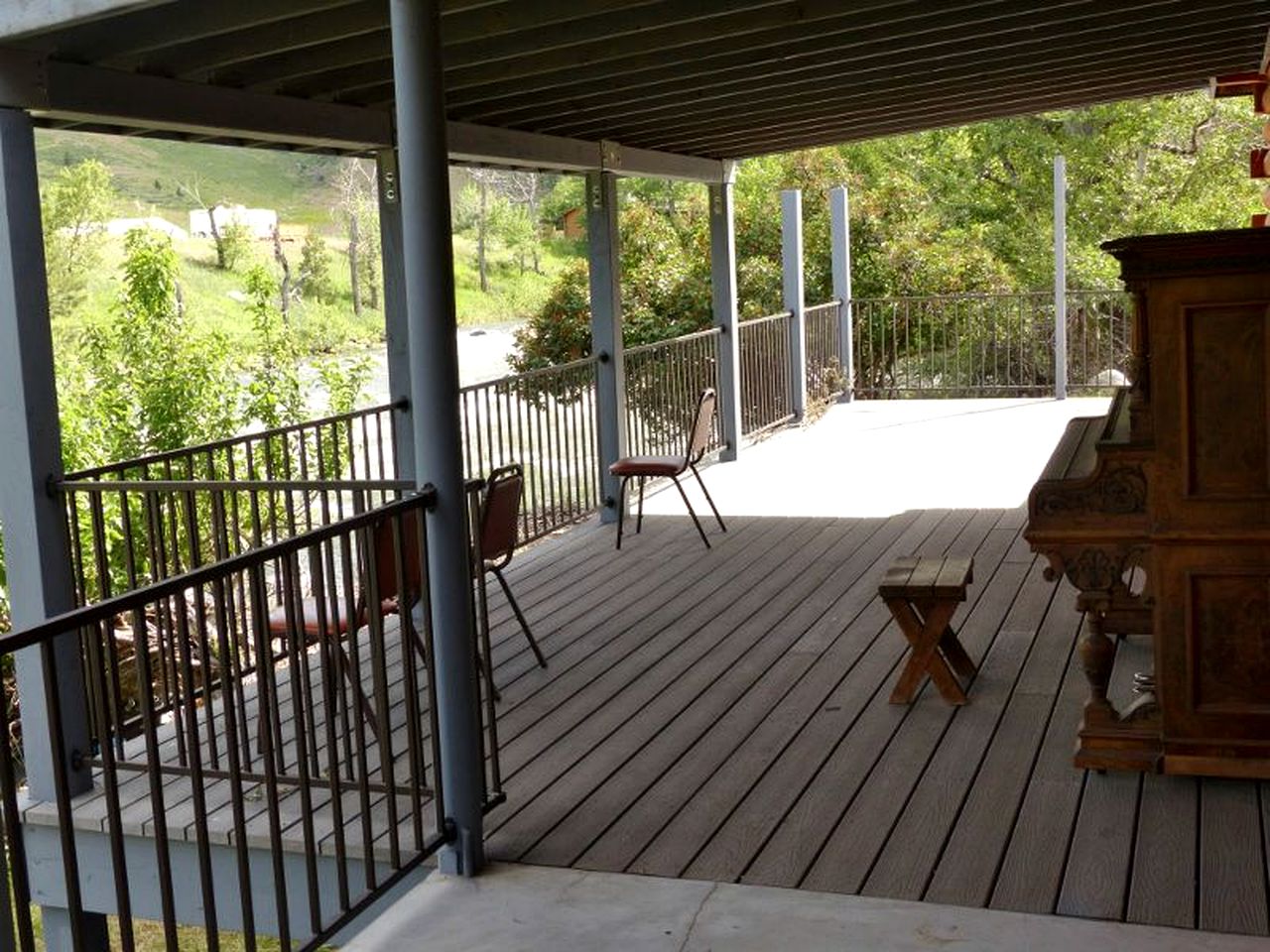 Spacious and Open Cabin Rental on Stillwater River near Billings, Montana