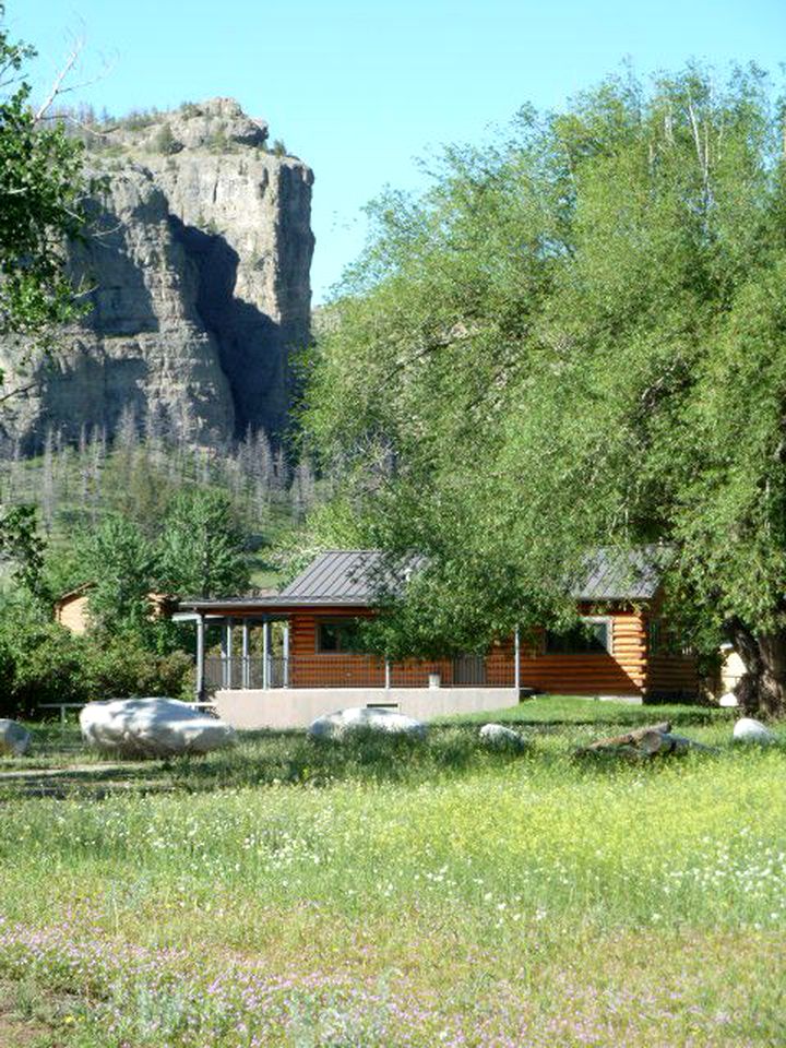 Spacious and Open Cabin Rental on Stillwater River near Billings, Montana