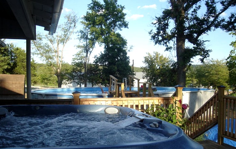 Cabins (Elkins, Arkansas, United States)