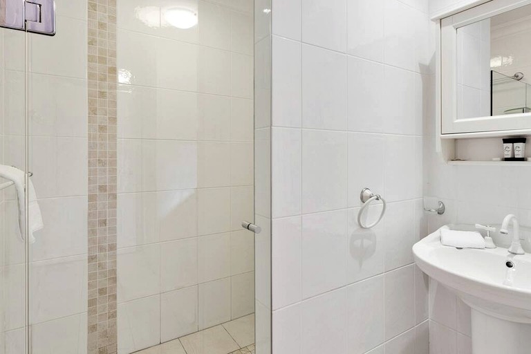 Vacation Rentals (Australia, Ravensbourne, Queensland)