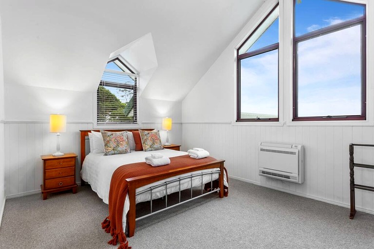 Vacation Rentals (Australia, Ravensbourne, Queensland)