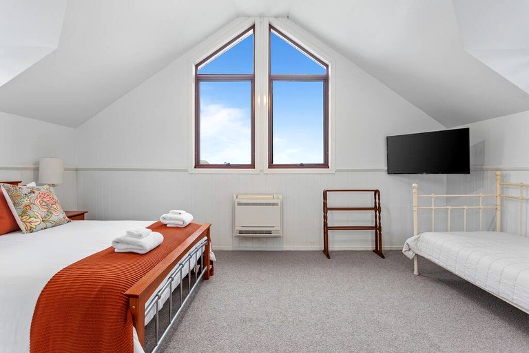 Vacation Rentals (Australia, Ravensbourne, Queensland)