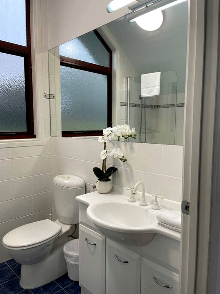 Secluded Hillside Chalet with Stunning Views & Outdoor Spa near Hampton, Queensland