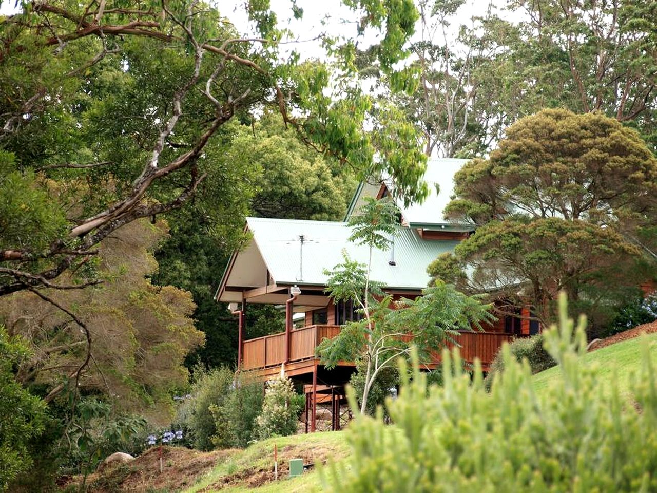 Secluded Hillside Chalet with Stunning Views & Outdoor Spa near Hampton, Queensland