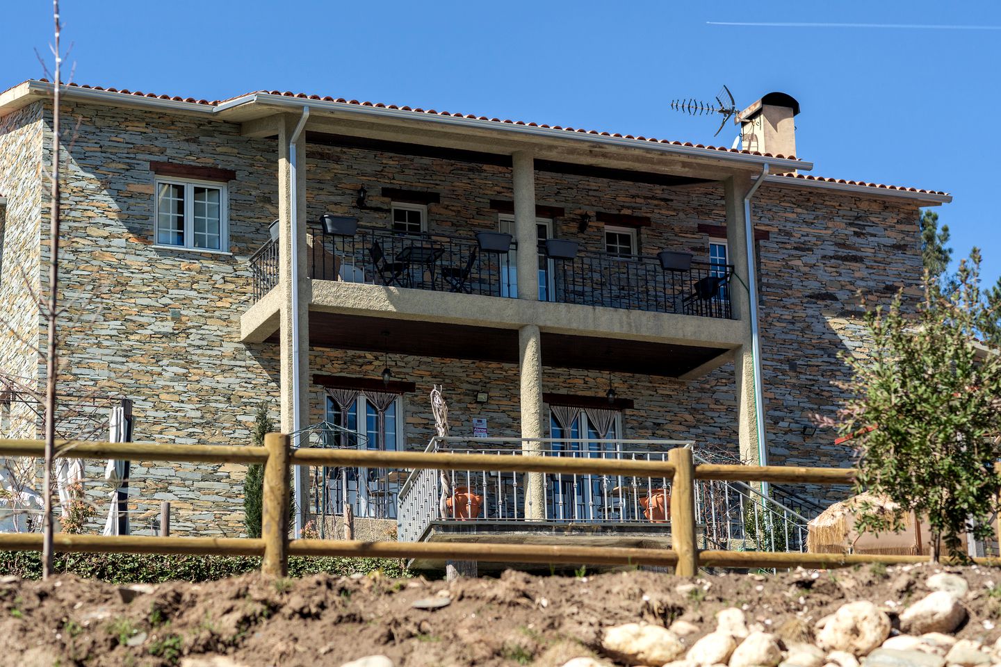 Vacation Rentals (Portugal, Sinde, Coimbra District)