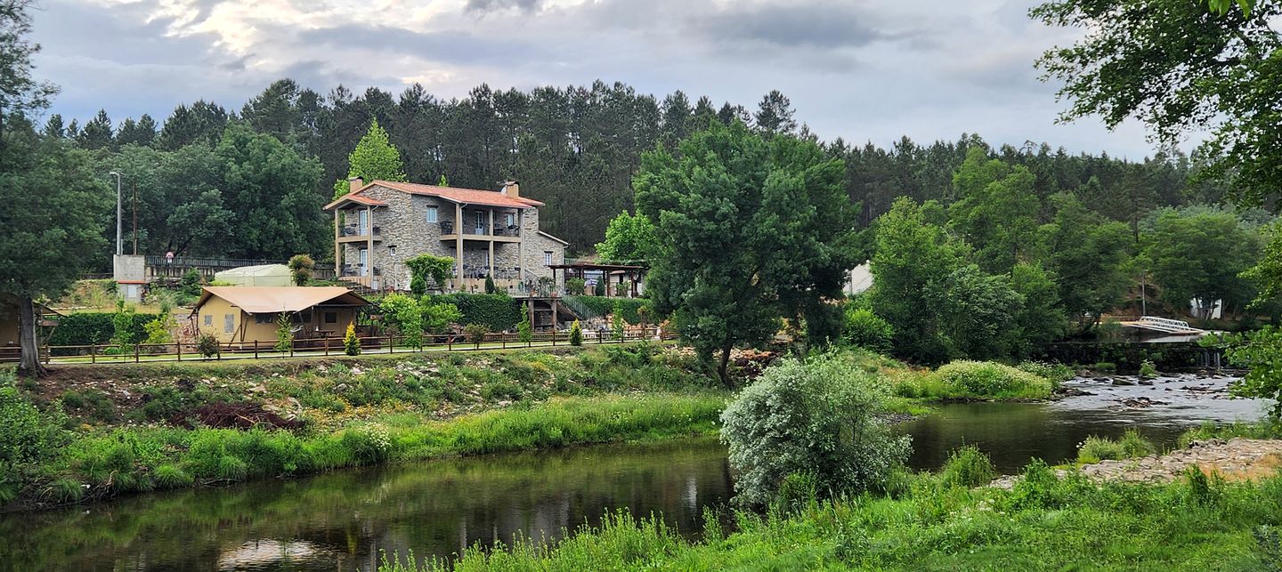 Ultimate Gathering Spot: Incredible Rental for Families and Friends in Coimbra, PT