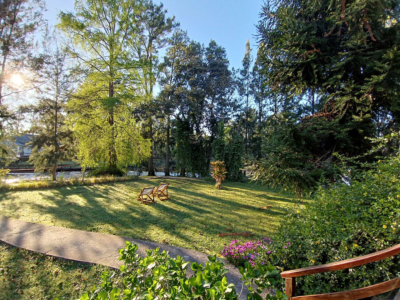 Charming Riverside Island Retreat with Pool & Private Dock near Tigre, Buenos Aires