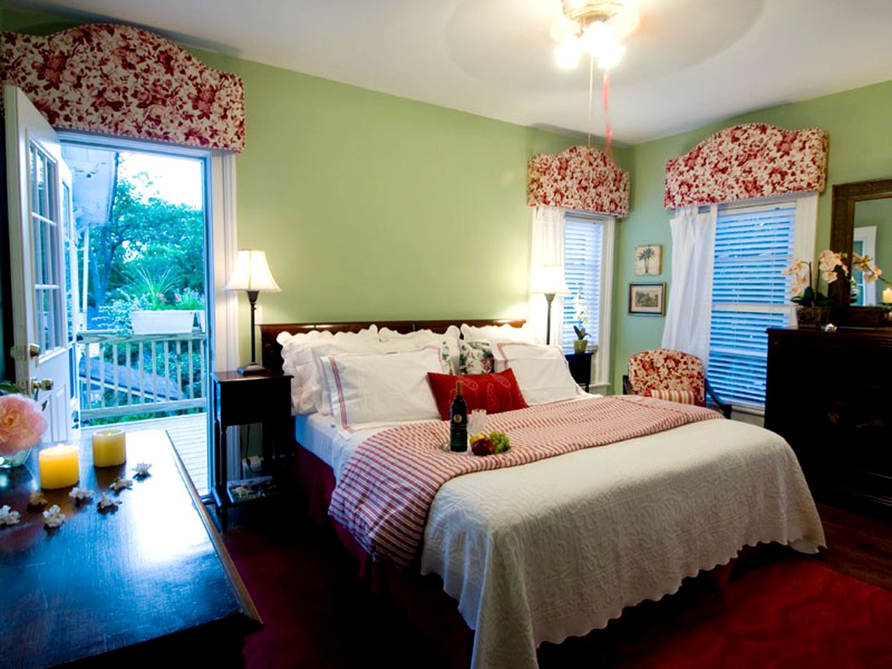 Quintessentials Bed and Breakfast, Nature Lodges 25728, East Marion